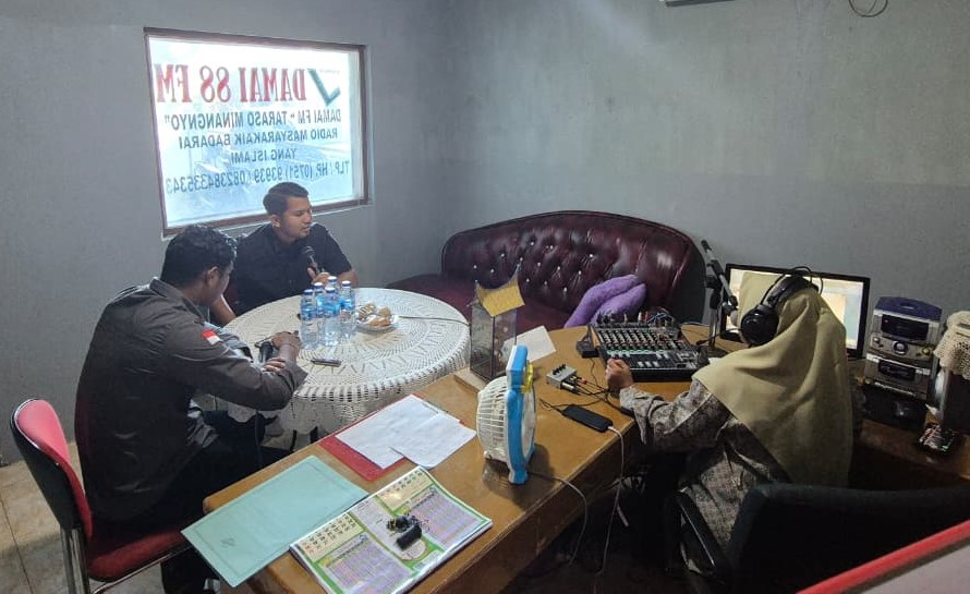 Kegiatan Jaksa Menyapa oleh Kepala Seksi Intelijen dan Kasubsi II Bidang Intelijen Kejaksaan Negeri Pariaman